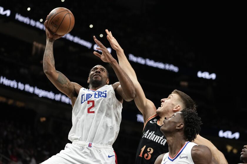 Kawhi Leonard's 43 points spark Clippers over Cavaliers - Los Angeles Times