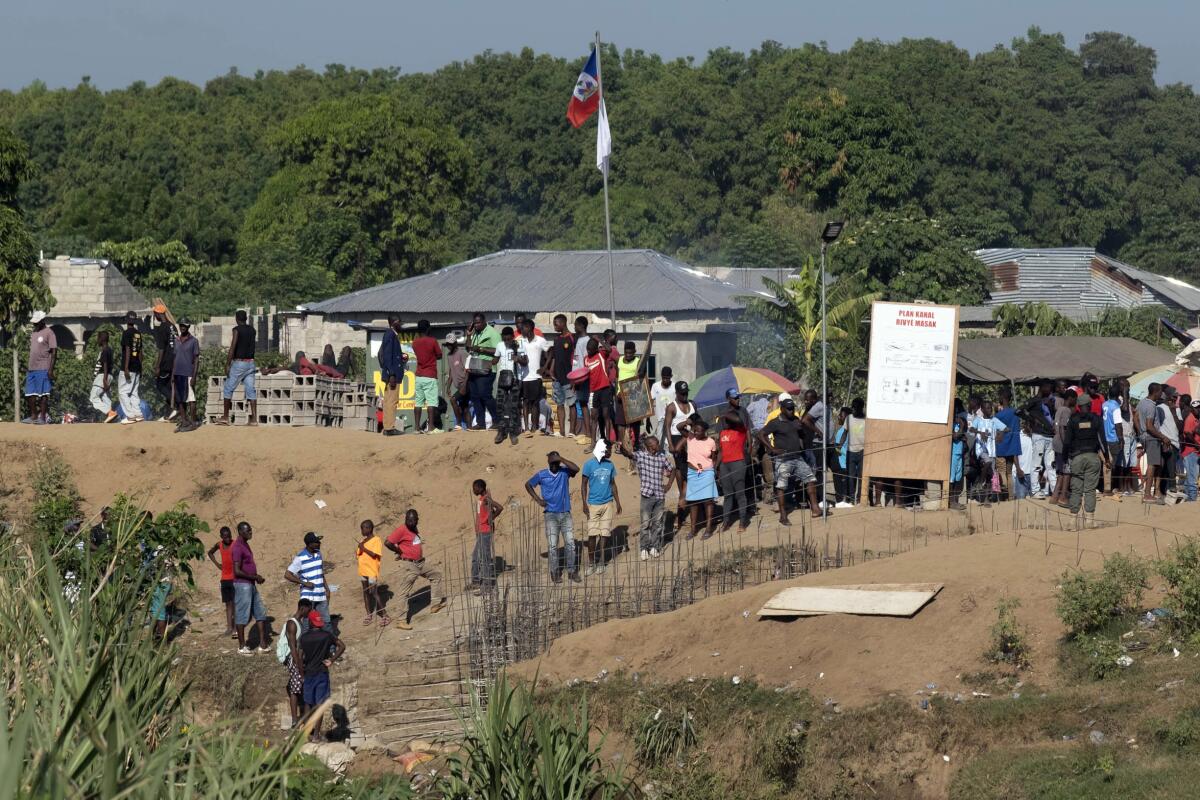 Dominican Republic Closes All Borders With Haiti As Tensions Rise In A Dispute Over A Canal 9962