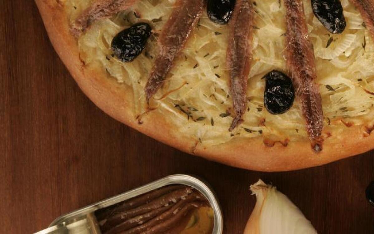 Onion-Anchovy Pizza (Pissaladiere)