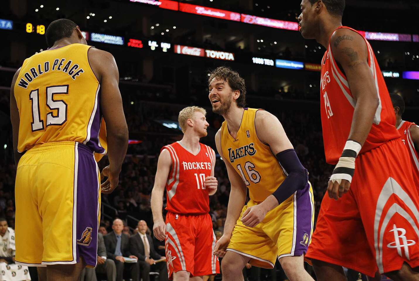 Metta World Peace, Pau Gasol