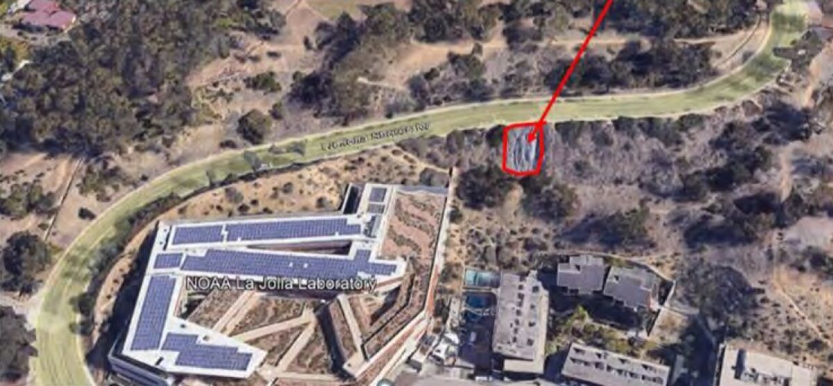 A map shows a slope failure (in the red box) in La Jolla.