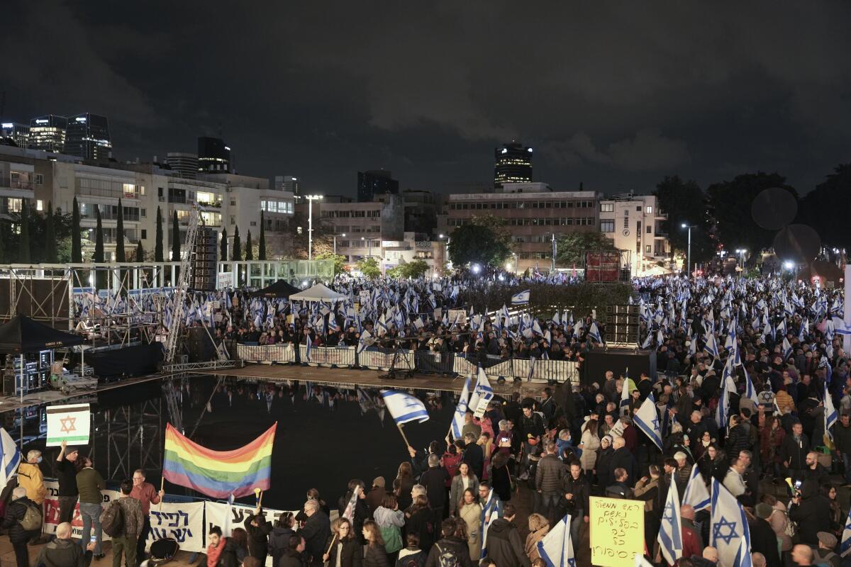 Israelíes protestan contra los planes del gobierno para protestar contra los planes del gobierno 