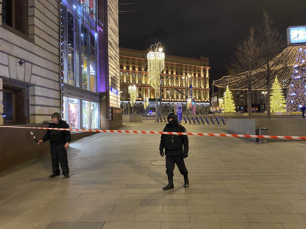 Russian police secure an area near the Federal Security Service building in Moscow on Dec. 19, 2019.
