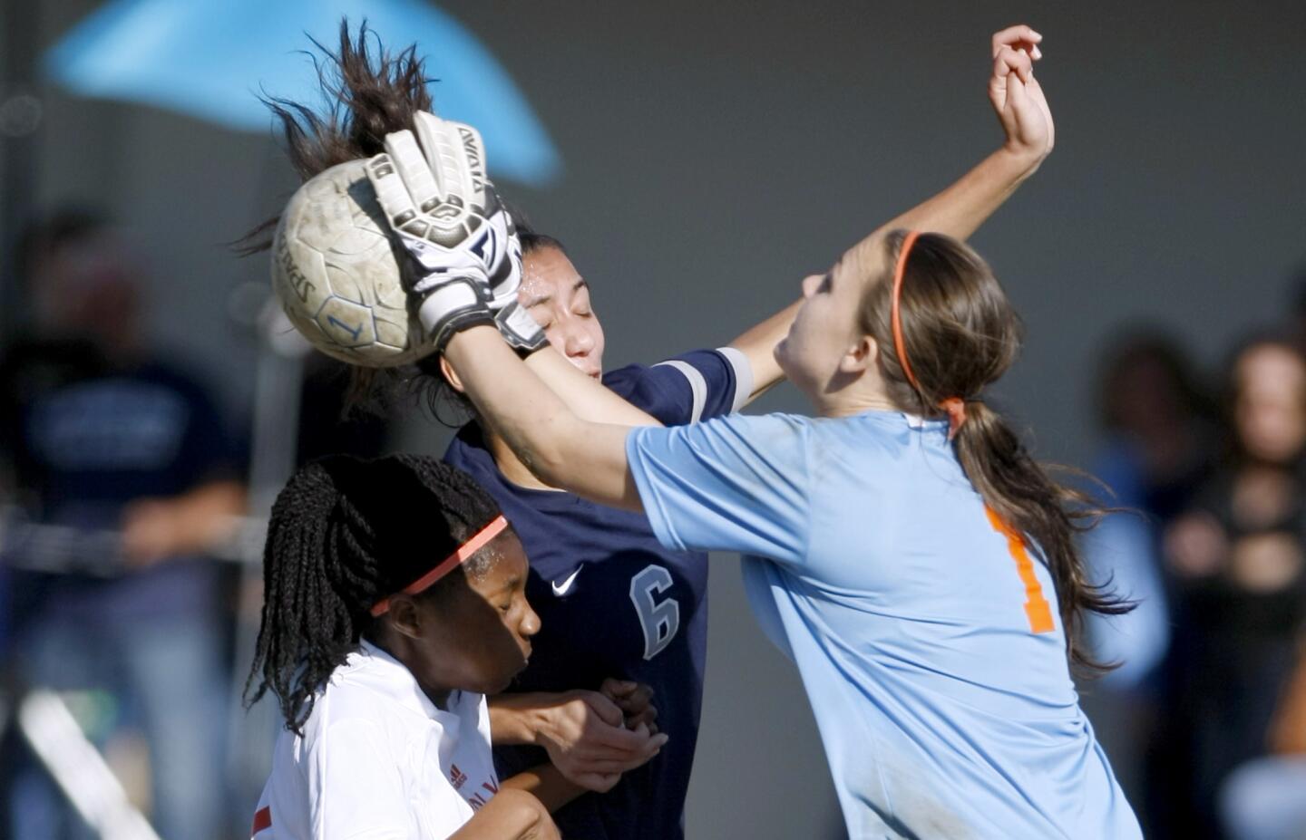 Photo Gallery: Flintridge Prep girls soccer vs. Pasadena Poly