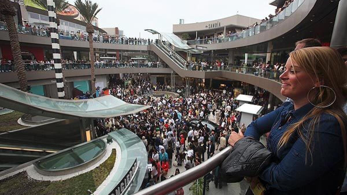 Photos: Santa Monica Place reopens - Los Angeles Times