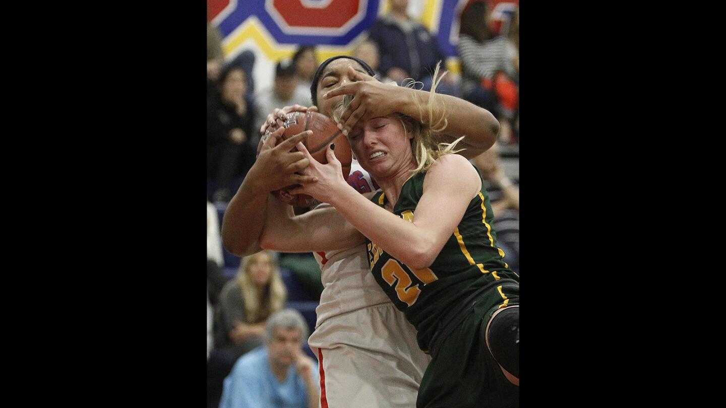 Edison vs. Los Alamitos girls basketball game