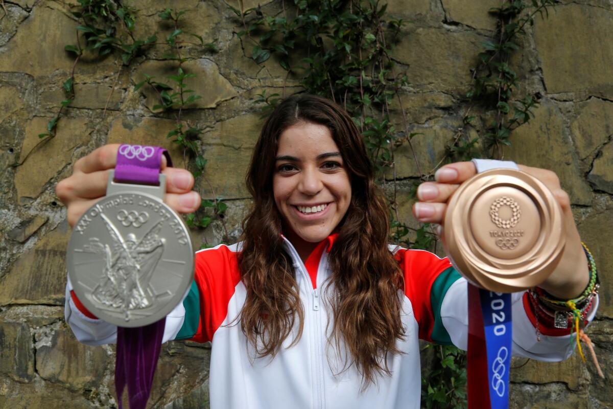 La medallista olímpica Alejandra Orozco niega fracaso de México en Tokio -  Los Angeles Times