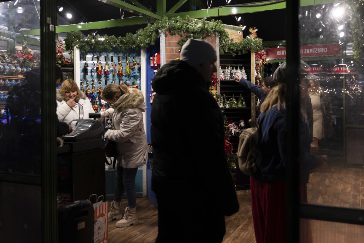 What Christmas Shopping in New York City Is Like During the Pandemic