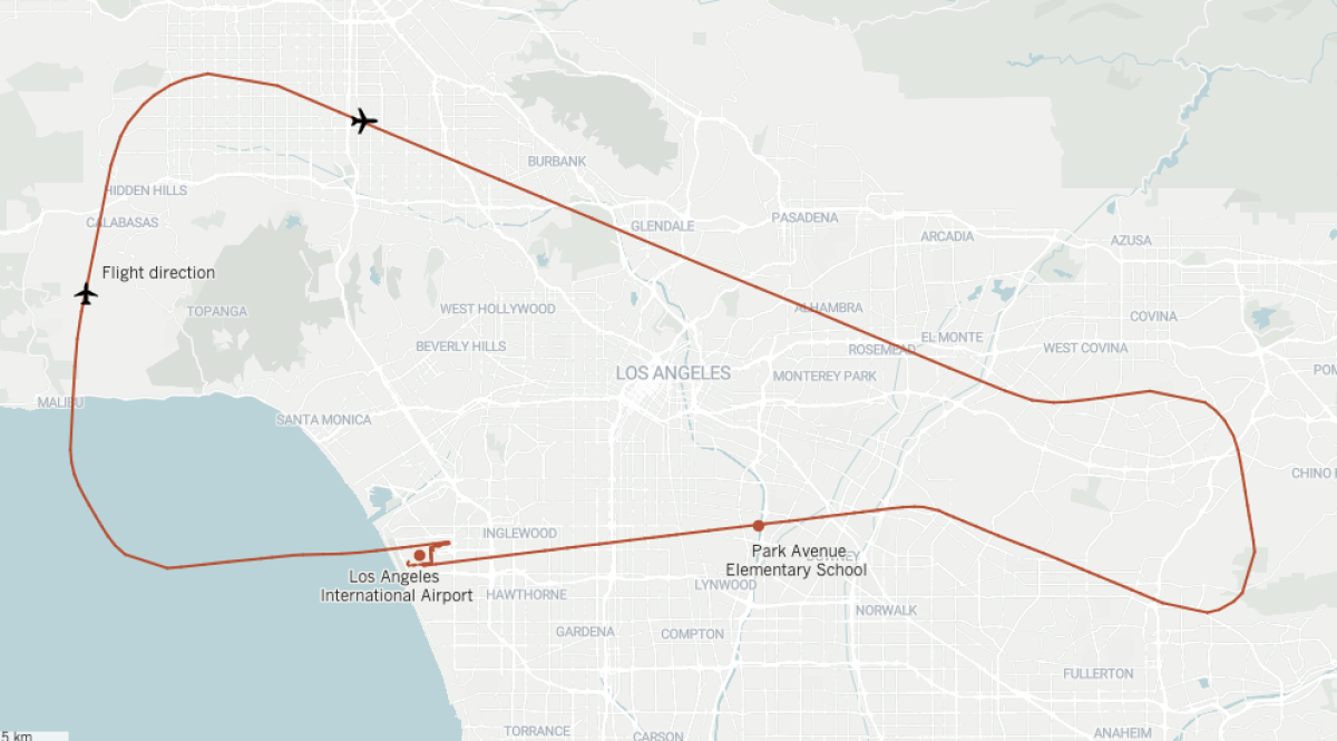 Delta Flight 89 makes an emergency landing at LAX