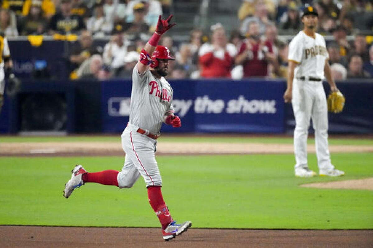 Yankees' Jasson Dominguez amazes teammates with homer on 1st swing