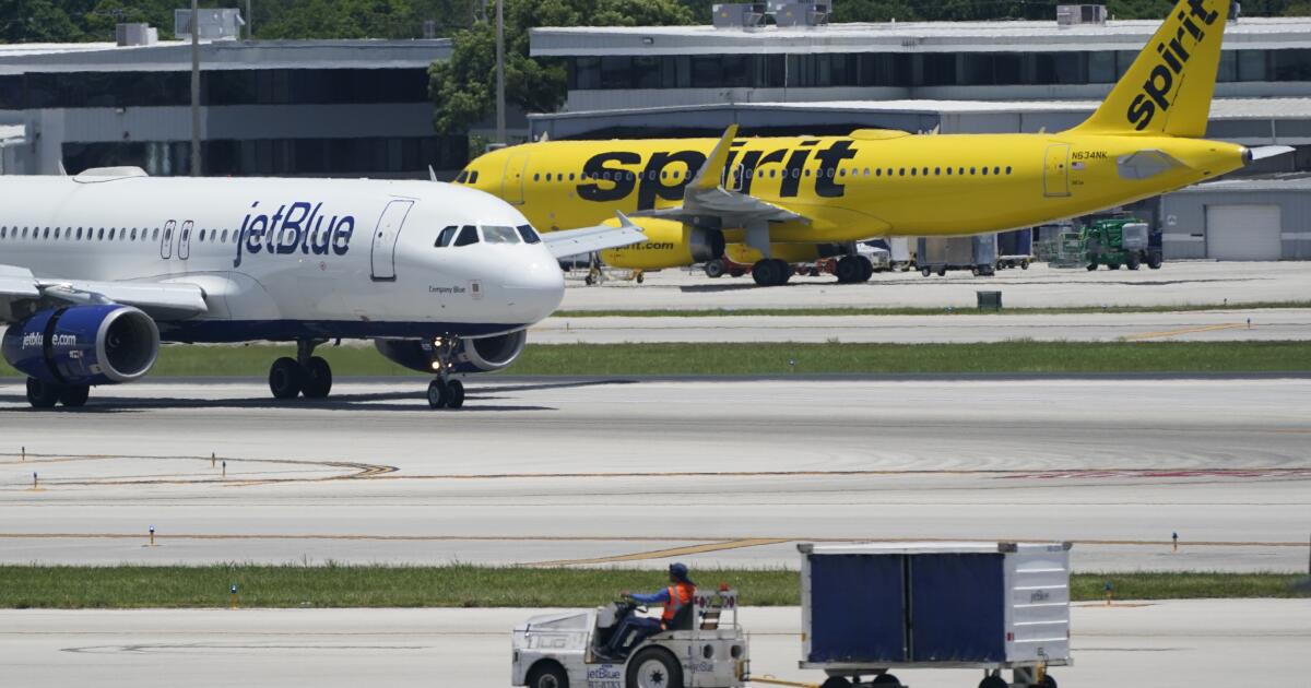 JetBlue and Spirit end their $3.8-billion merger plan after a federal judge blocked the deal