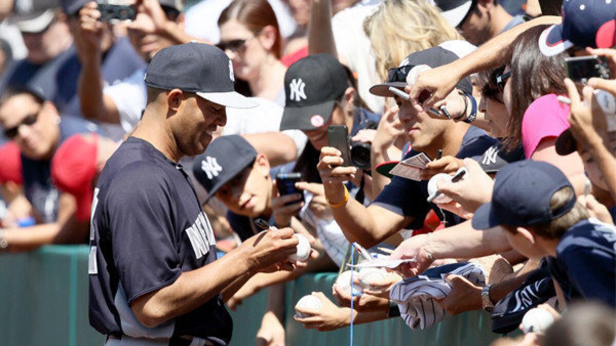 Mariano Rivera makes it official: He'll retire after 2013 season - Los  Angeles Times