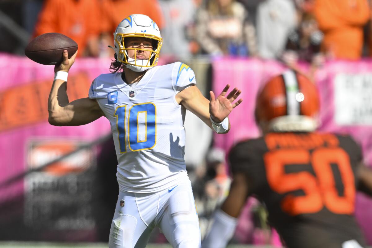 Chargers' QB health prevails, with assists from the Browns - The San Diego  Union-Tribune