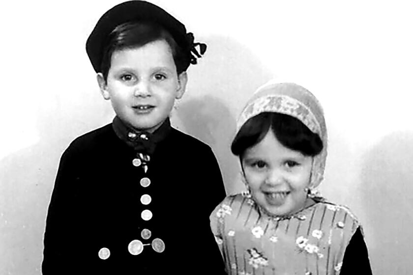Marion Ein Lewin and her twin brother, Steven Hess, around six-years old in Amsterdam.