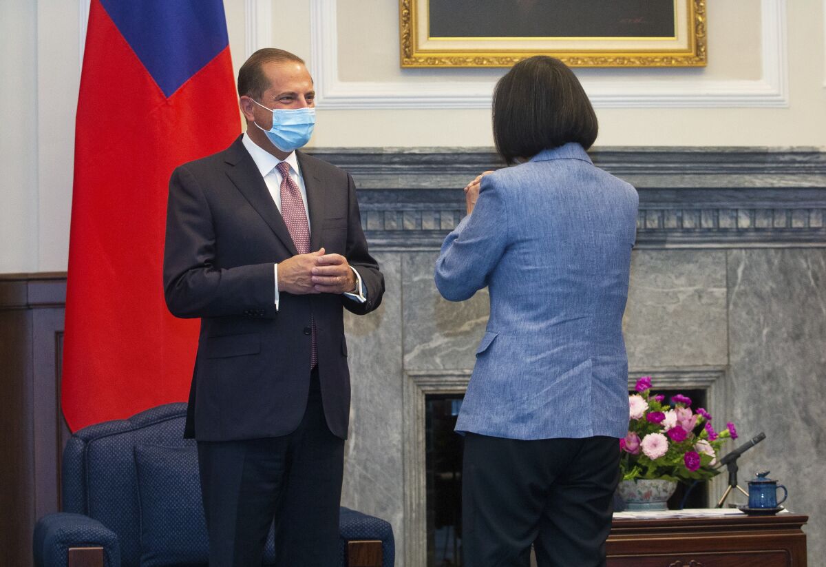U.S. Health and Human Services Secretary Alex Azar and Taiwanese President Tsai Ing-wen