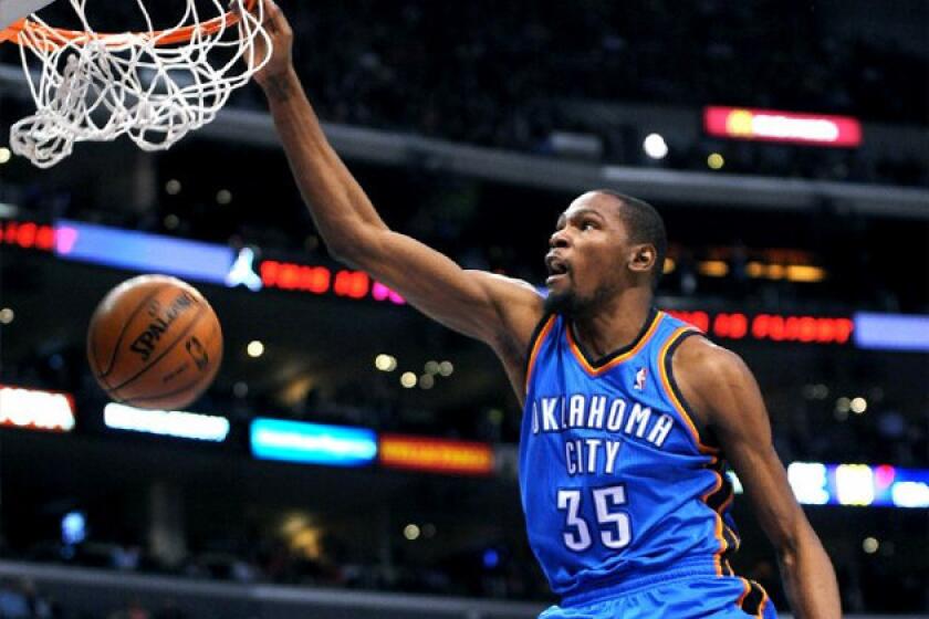 Thunder forward Kevin Durant finished with a game-high 32 points against the Clippers.