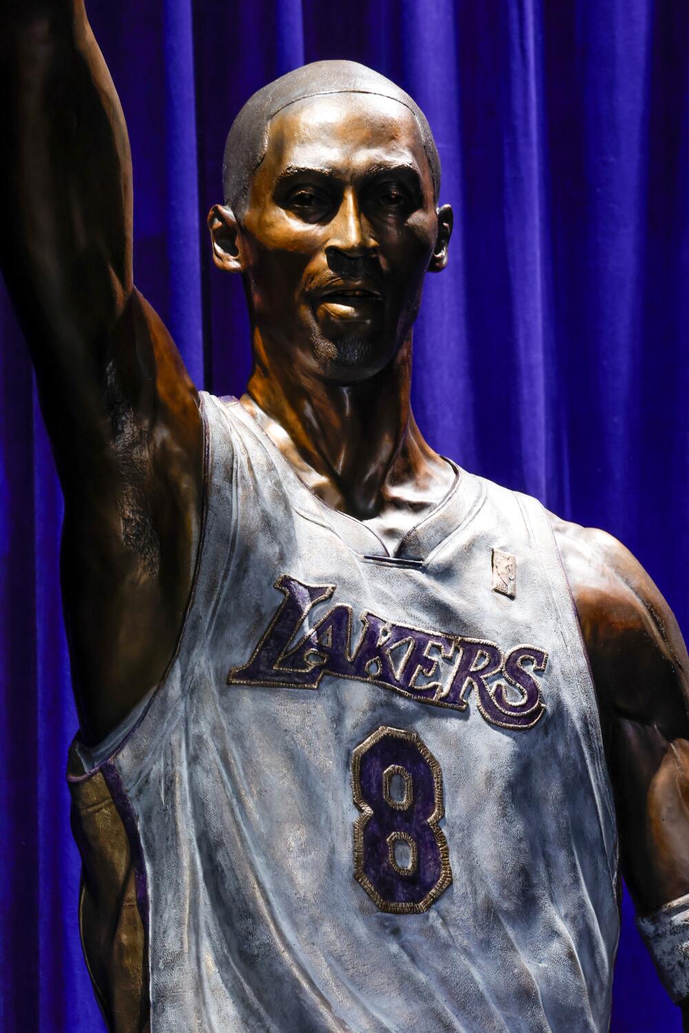 Plaschke: Kobe Bryant statue a perfect portrayal of Lakers legend's inclusiveness and defiance