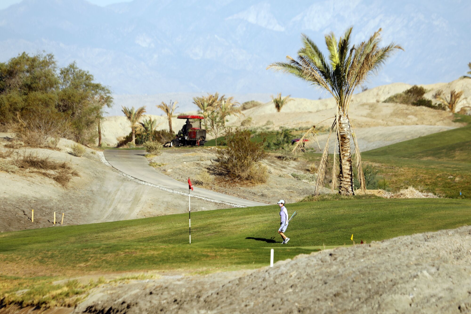 A golf club in the desert