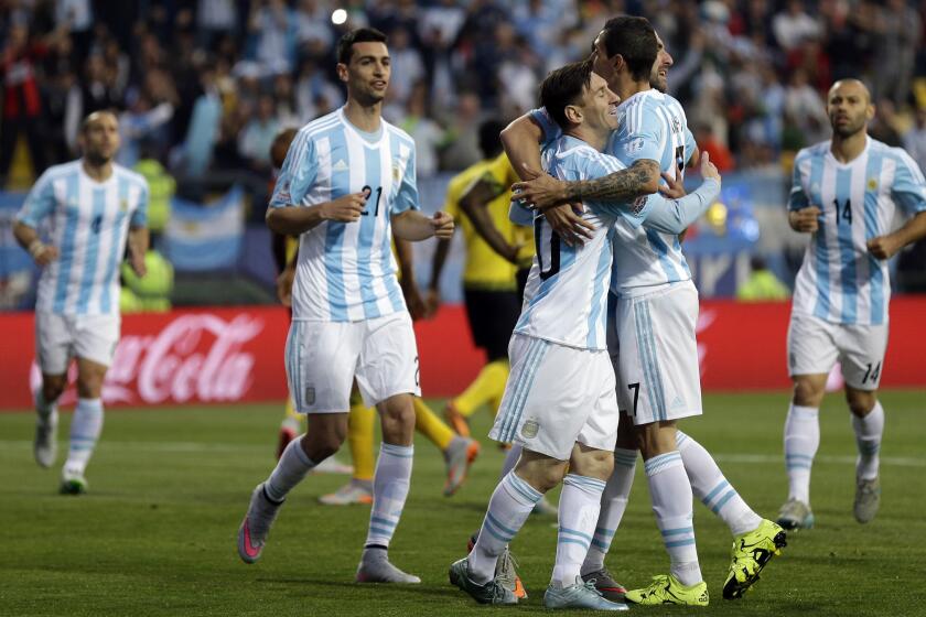 Festejo argentino por el gol del triunfo de Gonzalo Higuaín.