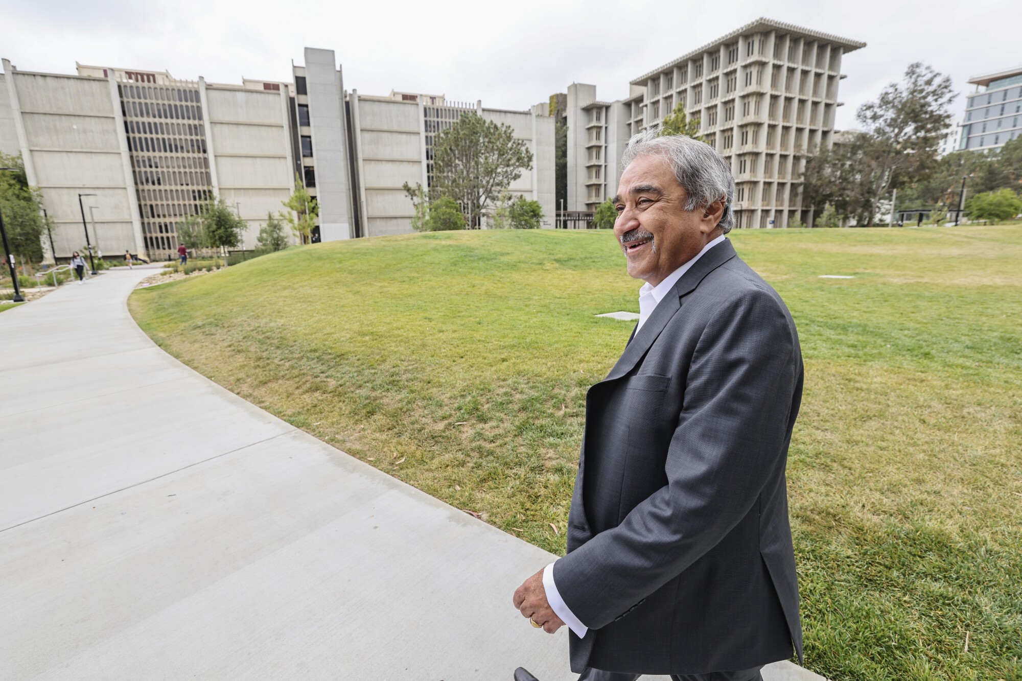 UC San Diego Chancellor Pradeep Khosla