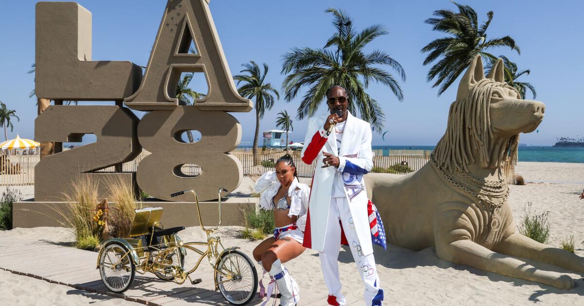 Lengthy Seaside — not Venice — stars in Olympics closing ceremony