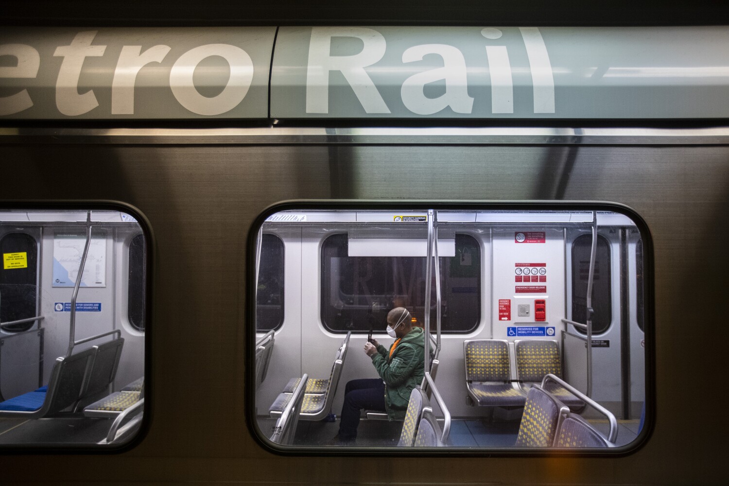 L.A. Metro votes to create financial plan for offering free rides to students, low-income riders