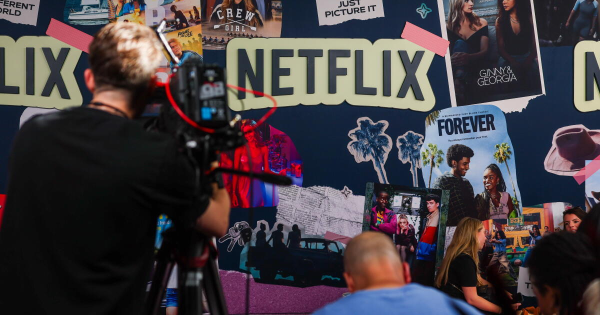 Фото: Los Angeles Times Netflix сокращает 1 000 сотрудников в рамках реструктуризации