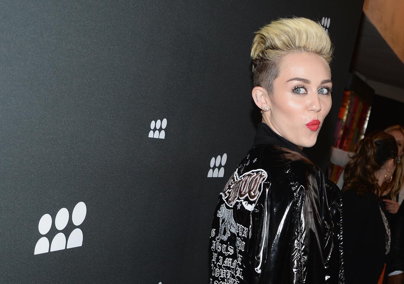 Miley Cyrus sheds good-girl persona in 'We Can't Stop'