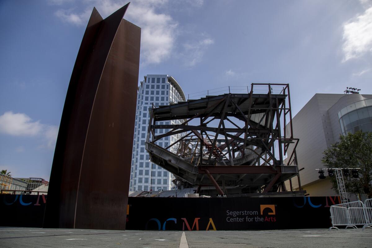 Construction framework at the Orange County Museum of Art.