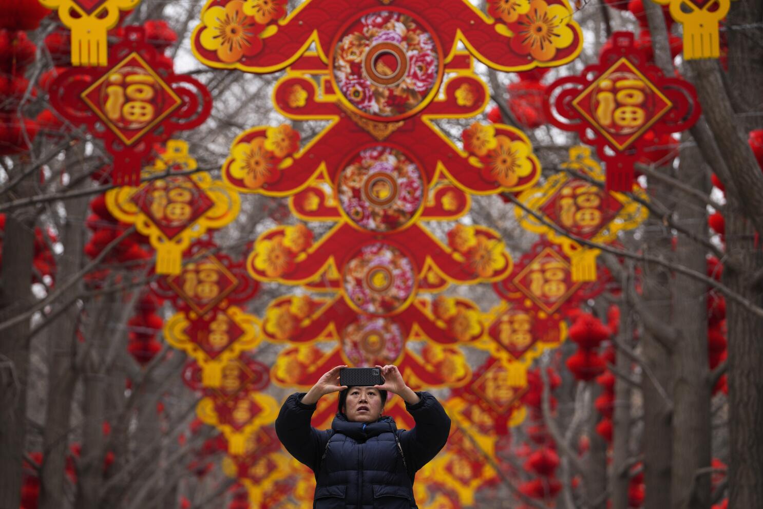 Lunar News Year: Colorful festivities across Asian nations and