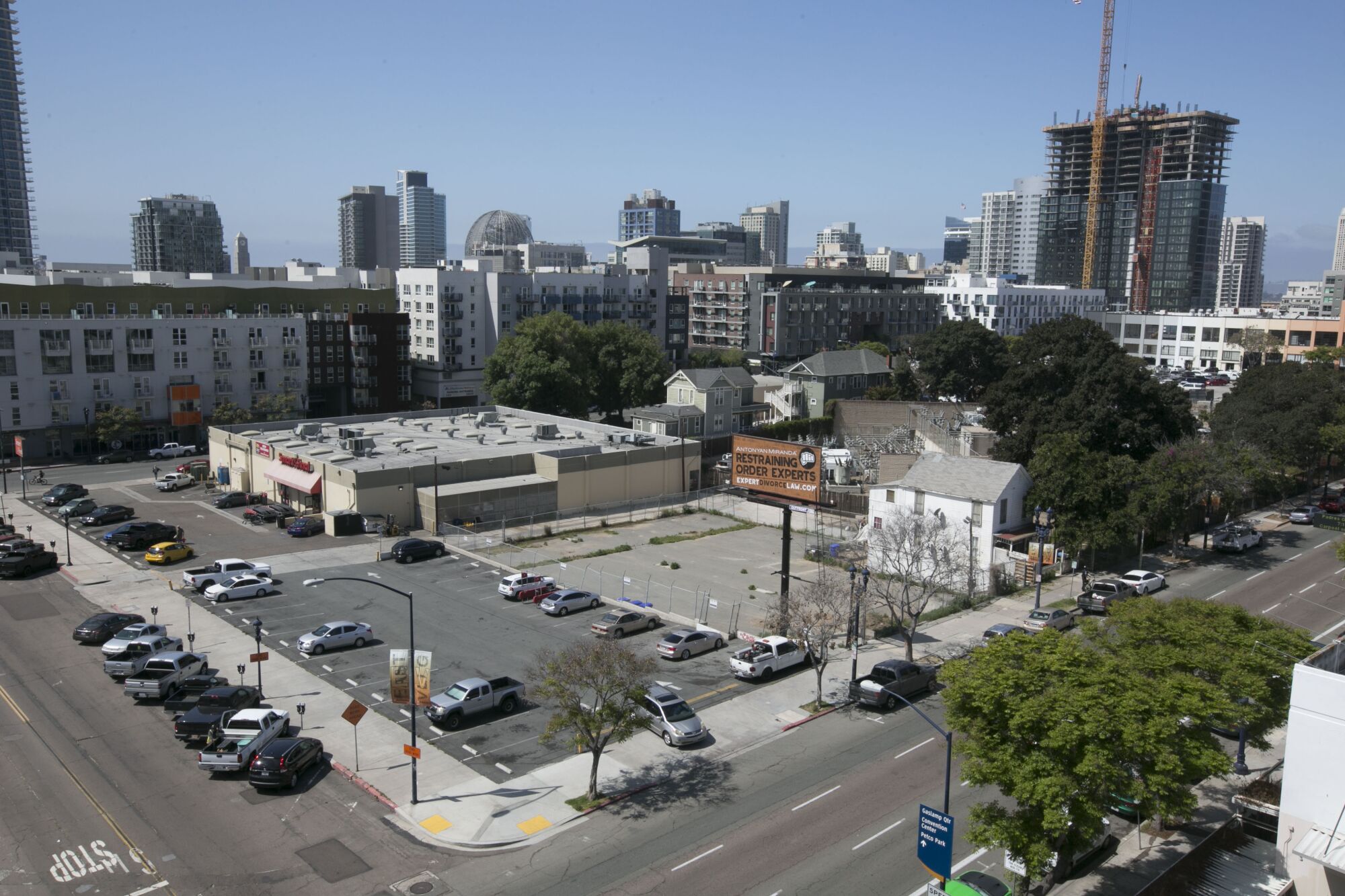 The park is proposed to take over the East Village blocks between 13th, F, 15th and G streets. It now houses parking lots, storage lots, a few businesses and less than a dozen houses.