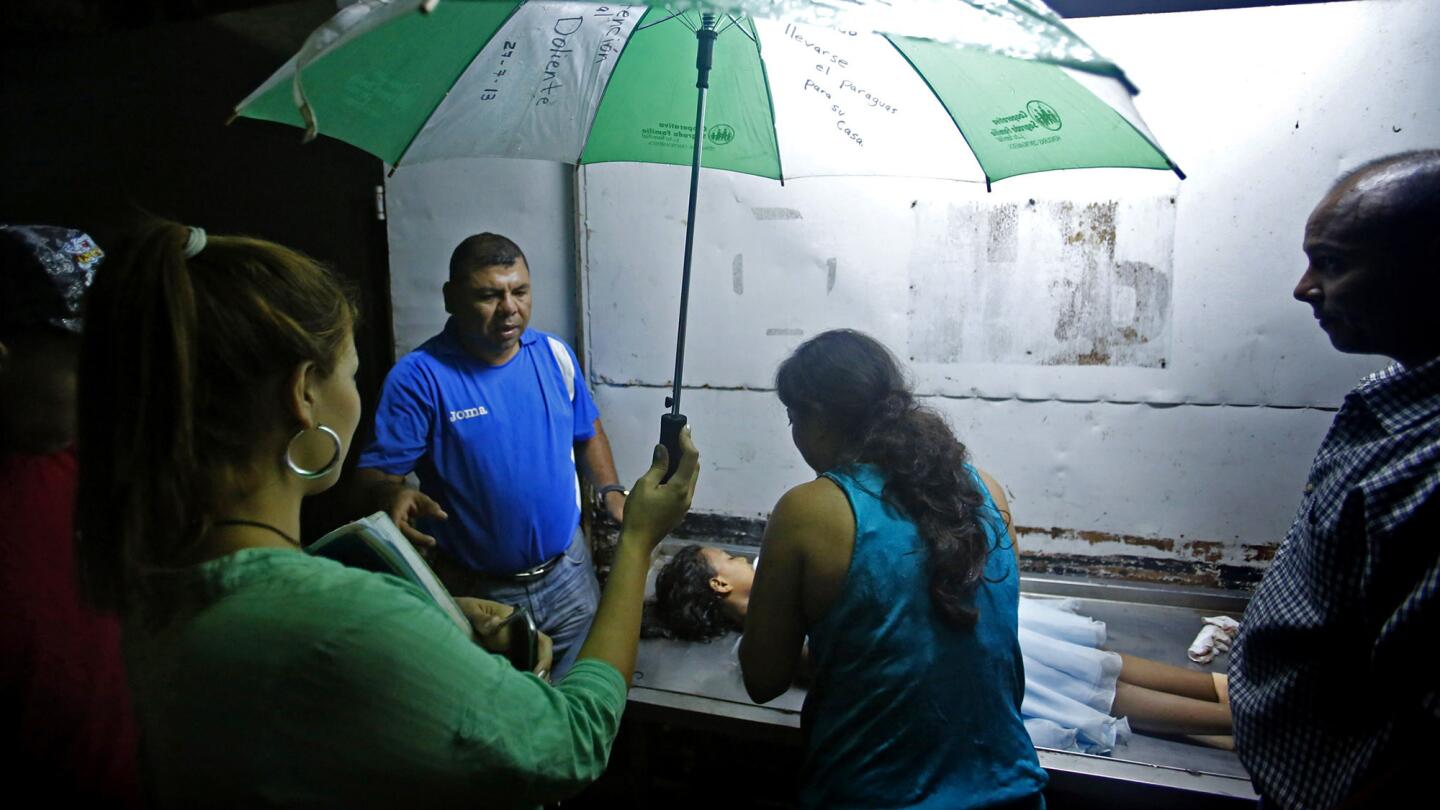 In Honduras, U.S. deportees seek to journey north again