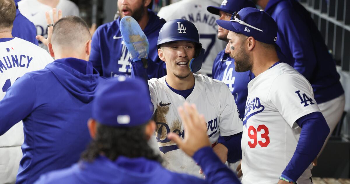 Small-bat strategy pays off: Why Dodgers are embracing sacrifice bunts vs. Mets