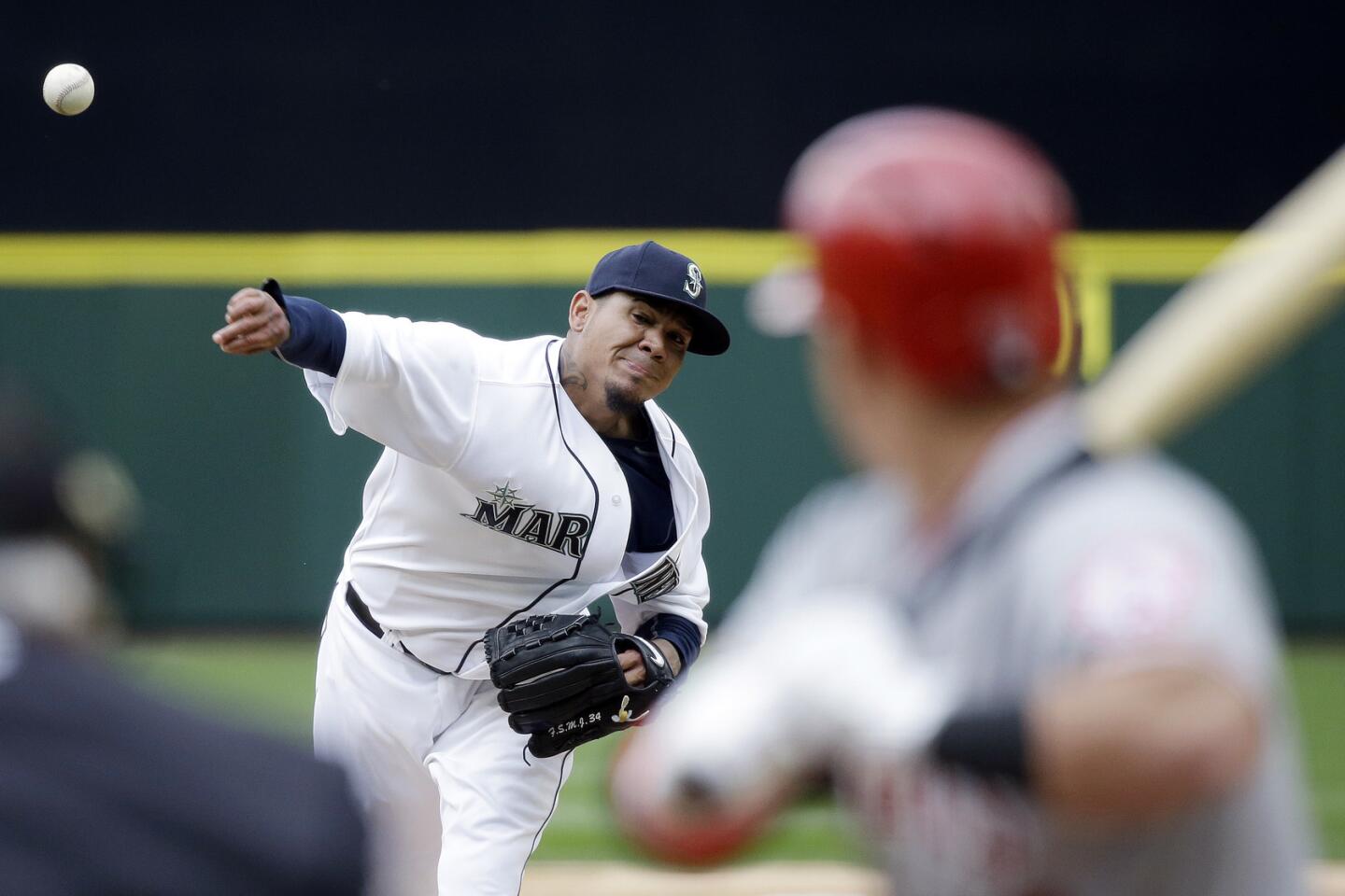 Felix Hernandez-backed Mariners beat Angels, 4-1, in season opener - Los  Angeles Times