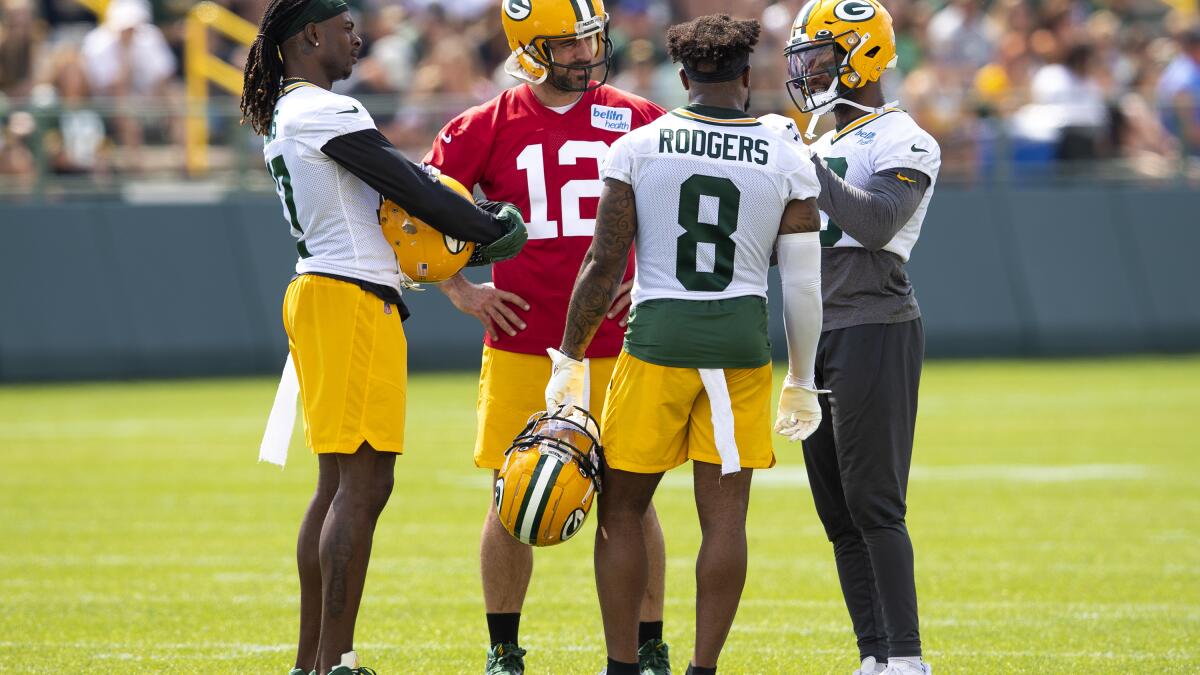 Aaron Rodgers, Packers in desperate mode facing Titans - The San Diego  Union-Tribune