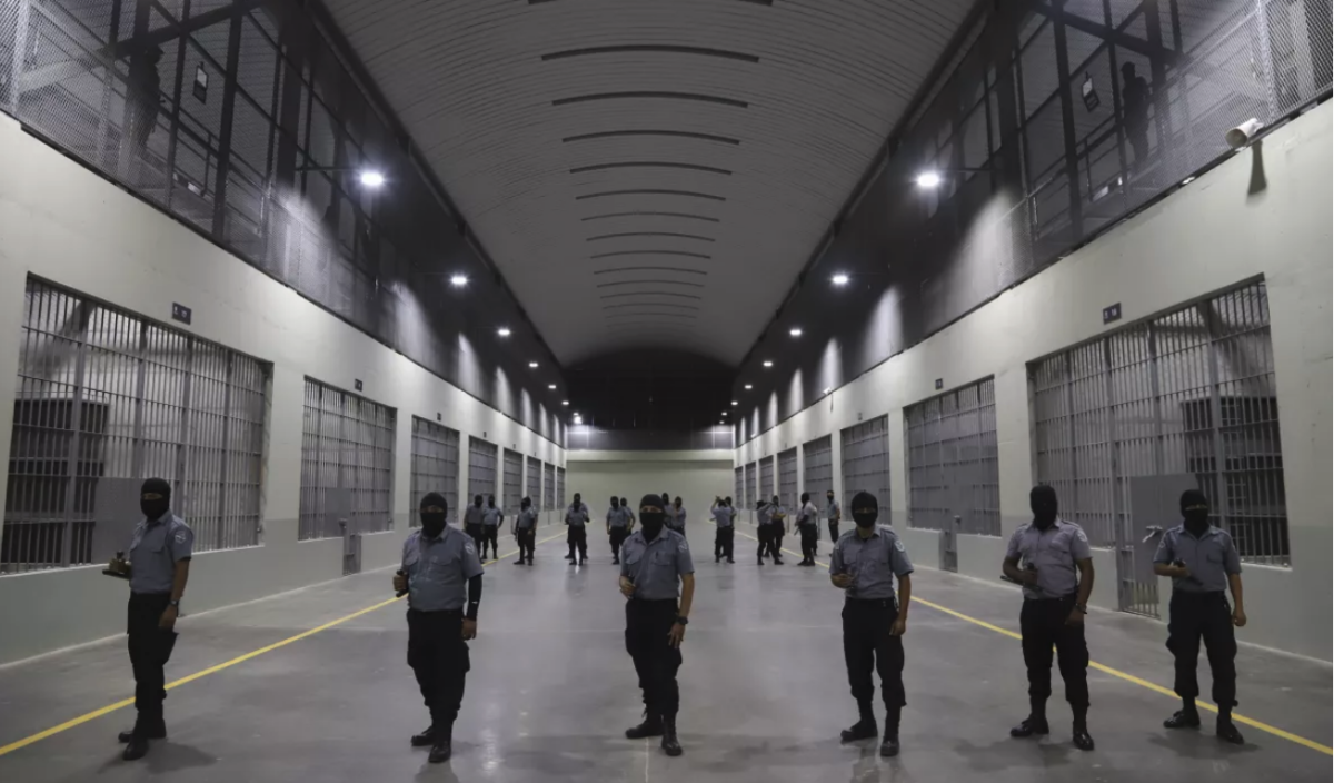 Guardias de la Dirección General de Prisiones 
