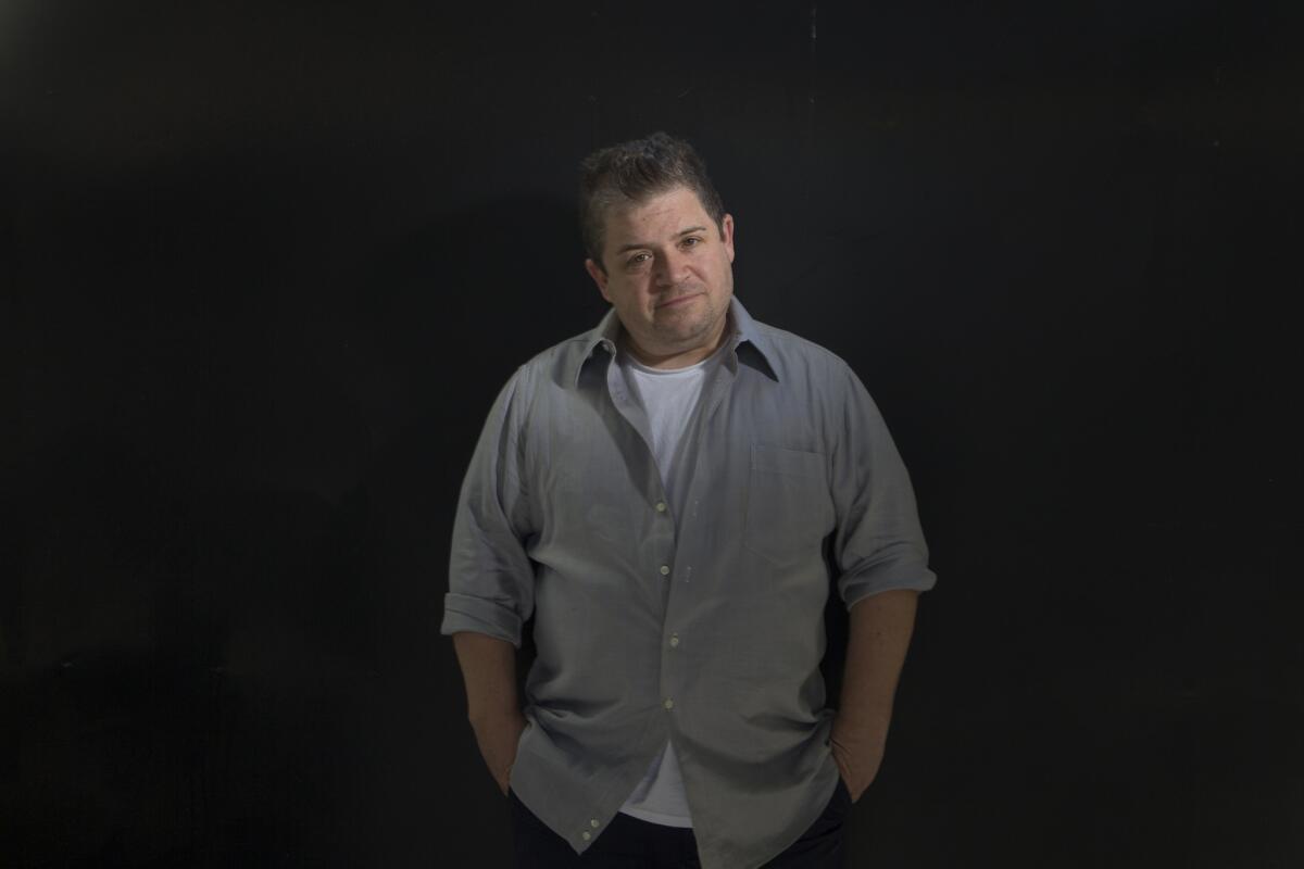 Patton Oswalt, host of this year's Film Independent Spirit Awards, says he will hand out live birds in lieu of the usual trophies at this year's ceremony.