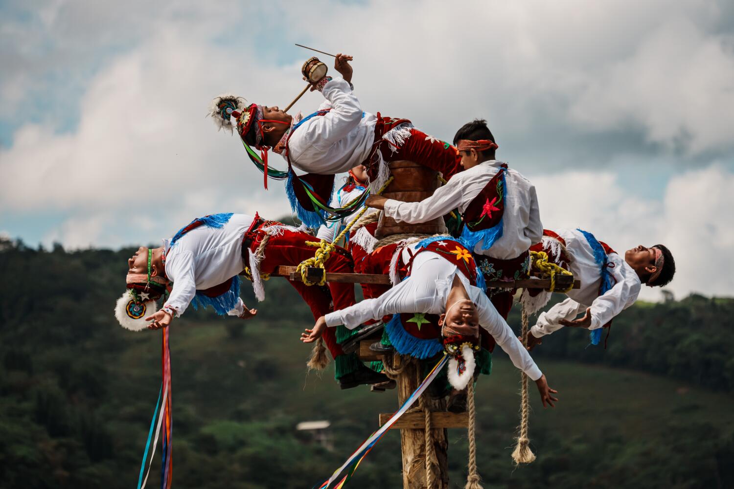 Mexico's fliers: An ancient tradition from 100 feet up