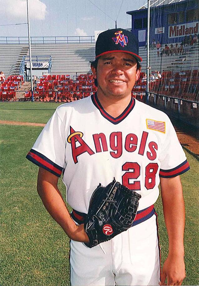 MLB: Fernando Valenzuela: 'When I started there were between 6% and 8%  Hispanics in the crowd. Now we have 50%', Sports
