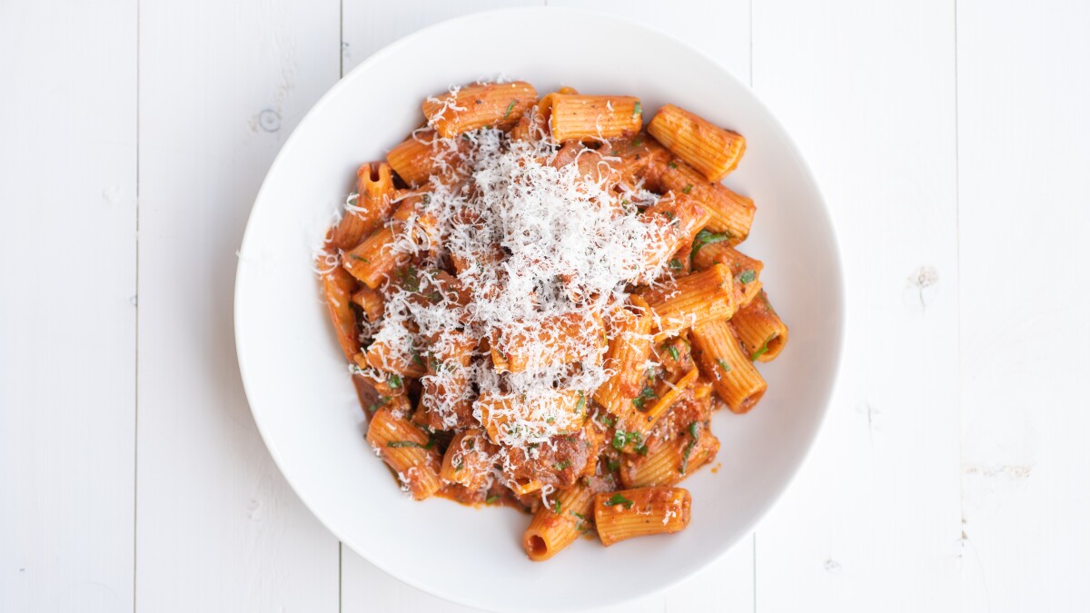 L A Restaurants Offering Takeout And Delivery For New Year S Eve Los Angeles Times Christmas Eve Dinner Los Angeles 2021