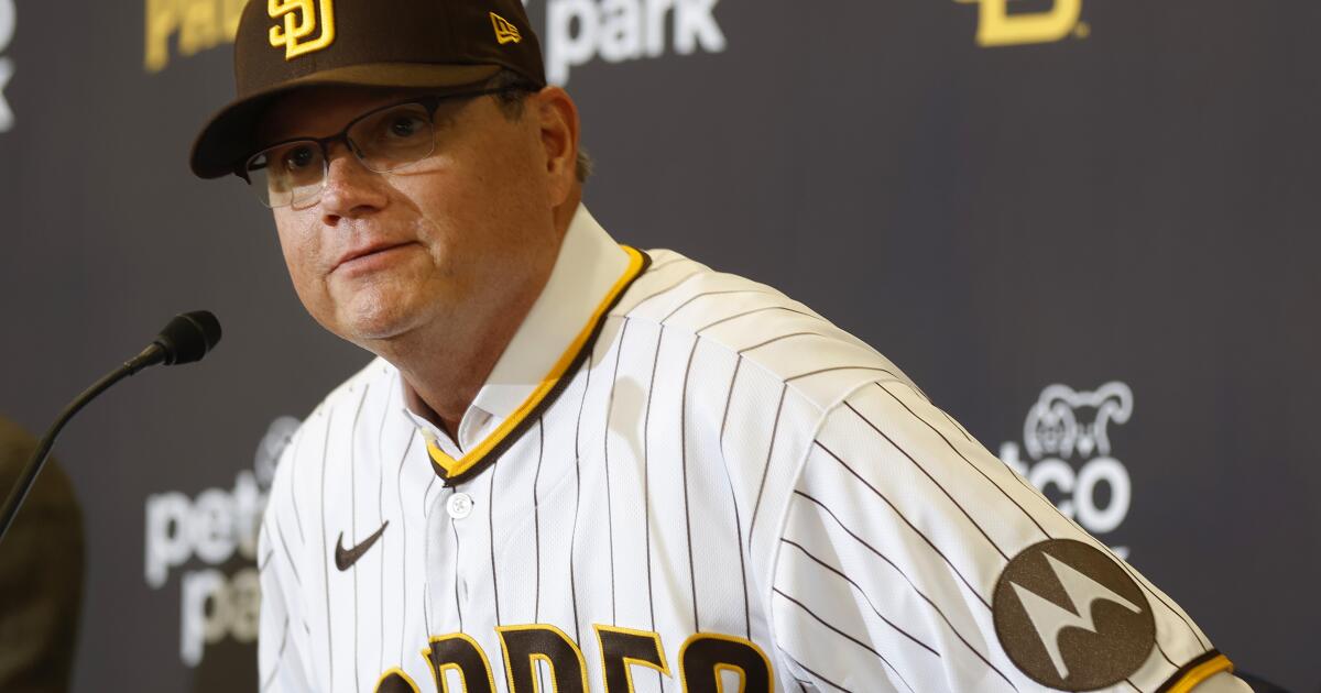Padres hire Mike Shildt, who takes center stage for 'second act' as  big-league manager - The San Diego Union-Tribune