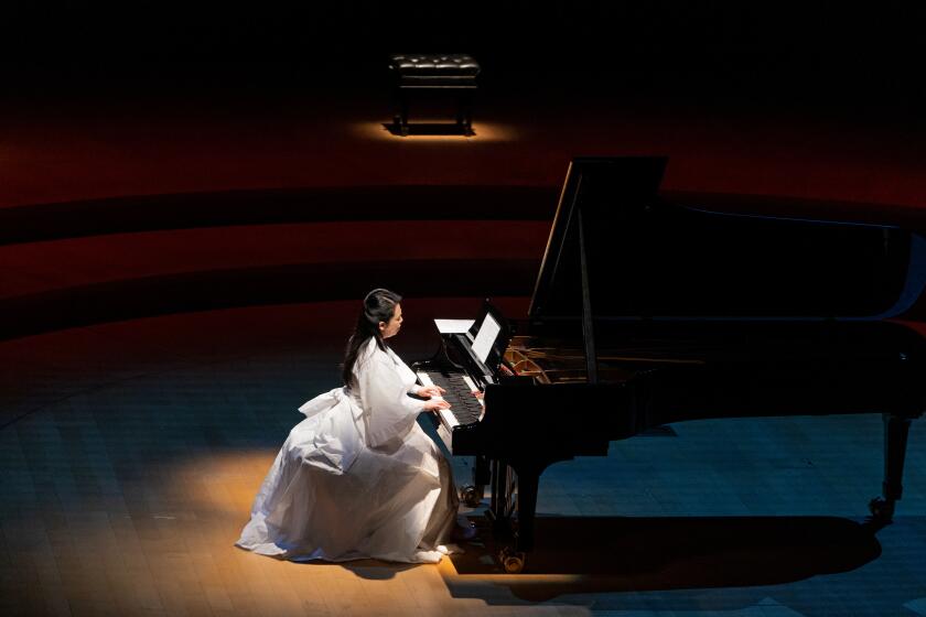 Maki Namekawa performs Philip Glass' last piano etudes at Walt Disney Concert Hall