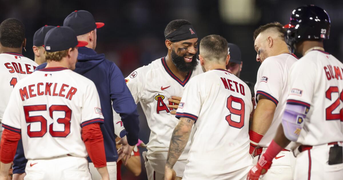 Angels rally in ninth to beat Cardinals on a hit-by-pitch walk-off