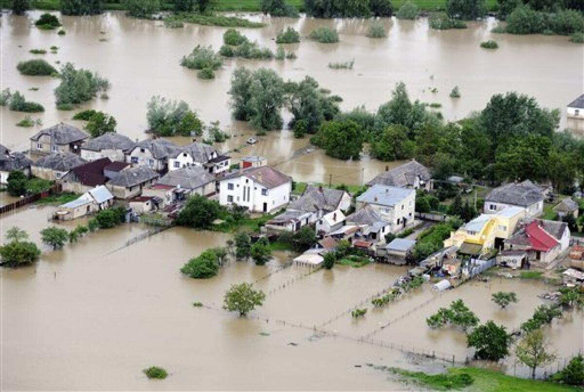 An aerial view of the Ondava river flooded in Trebisov, eastern Slovakia, on Tuesday, May 18, 2010. Floods caused by heavy rain have been hitting central Europe since Saturday. (AP Photo,CTK/Peter Lazar) *
