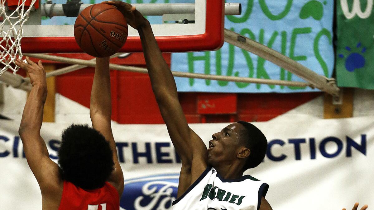 Onyeka Okongwu, blocking a shot last season against Mater Die, and second-ranked Chino Hills are off to a 6-0 start this season