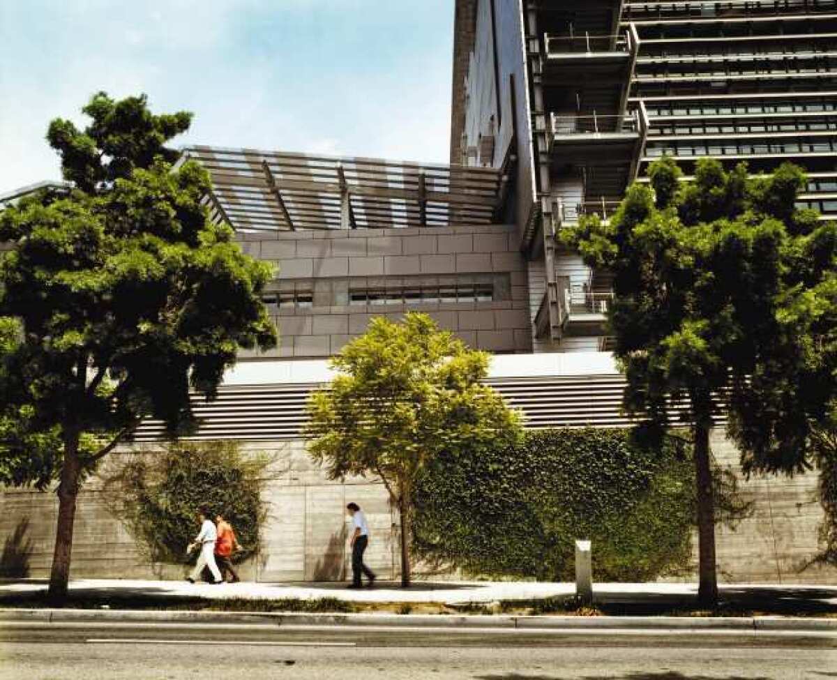 Pedestrians on 2nd Street outside the Caltrans building.