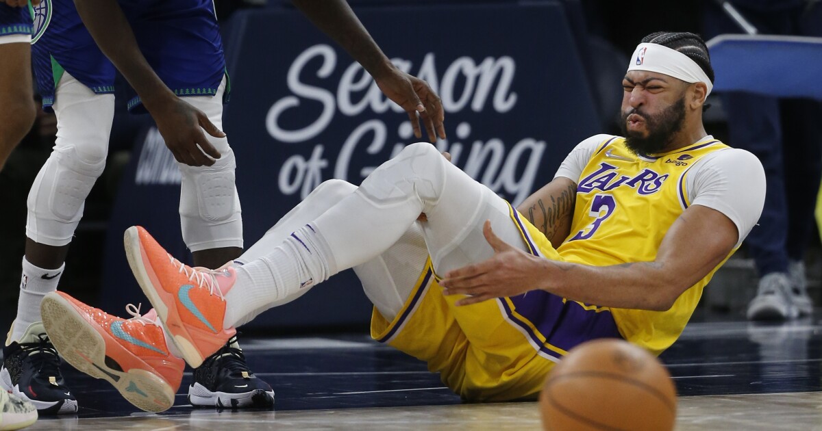 Anthony Davis dari Lakers absen setidaknya 4 minggu karena keseleo lutut