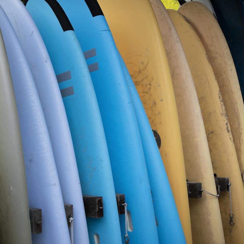 Surfrider Malibu has 20 rooms, including two suites. You’re just across the highway from Surfrider Beach, 100 yards from the Malibu Pier.