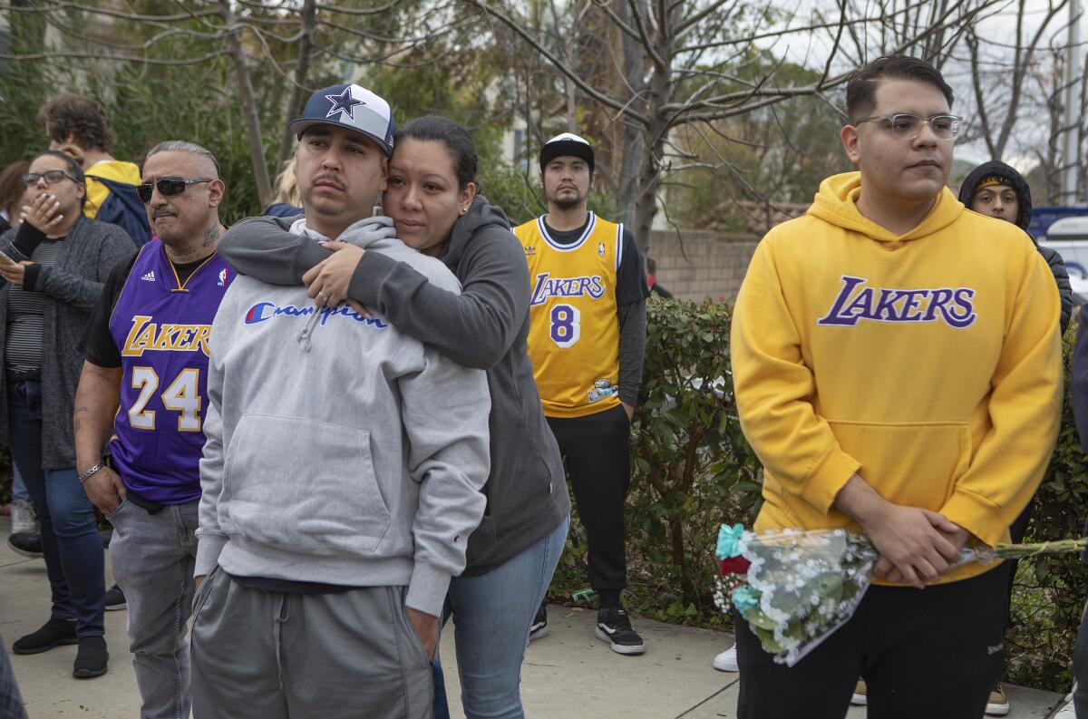 Fans gather near site of helicopter crash that killed Kobe Bryant