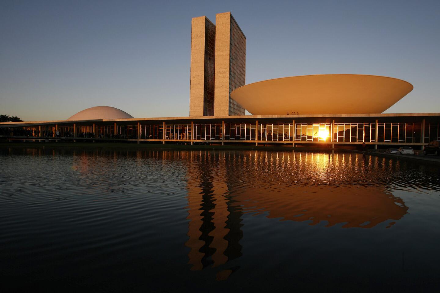 Oscar Niemeyer | 1907-2012